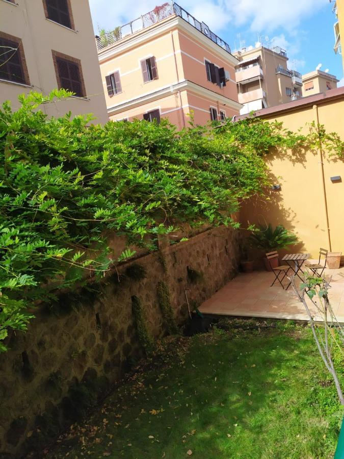 Angolo Sul Giardino Рим Екстериор снимка